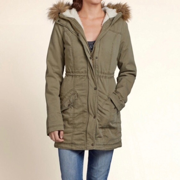 Hollister Jackets & Blazers - HOLLISTER Olive Army Faux Fur Sherpa Parka Coat